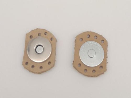 Ham Doğal Renk Gerçek Derili Oval Kenar Mıknatıslı Çıtçıt Gümüş Metalli
