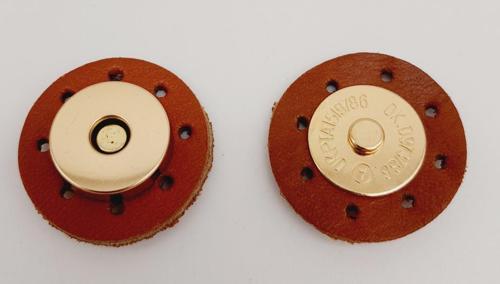 Gerçek Derili Mıknatıslı Çıtçıt Taba Light Gold Metalli