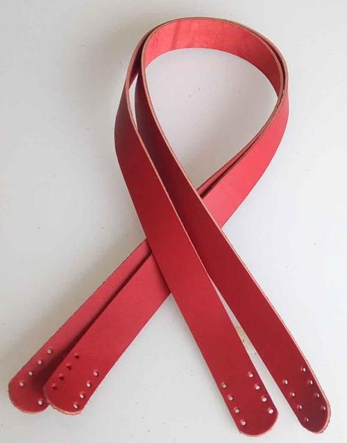 Kırmızı Renk Gerçek Deri 70X2.3 Cm Çift Sap