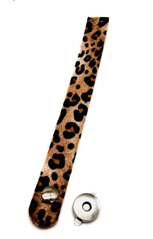 18x2 cm Suni Deri Leopar Renk Çanta Kapağı Gümüş Renk Metalli