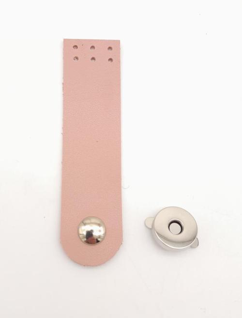 Pudra Renk Tek Kat Suni Deri Kapak 10.5x2.5 cm Gümüş Metal