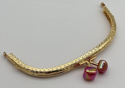 15.5 cm Light Gold Oval Cüzdan Çanta Klipsi Bursu Kırmızı