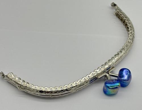 15.5 cm Gümüş Oval Cüzdan Çanta Klipsi Bursu Yanardöner Mavi