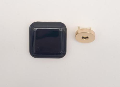 3.5 cm Kare Akrilikli Siyah Renk Light Gold Mıknatıslı Kilit