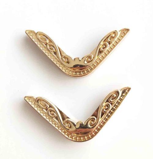 2Li Light Gold Köşe Aparatı Süslü Model