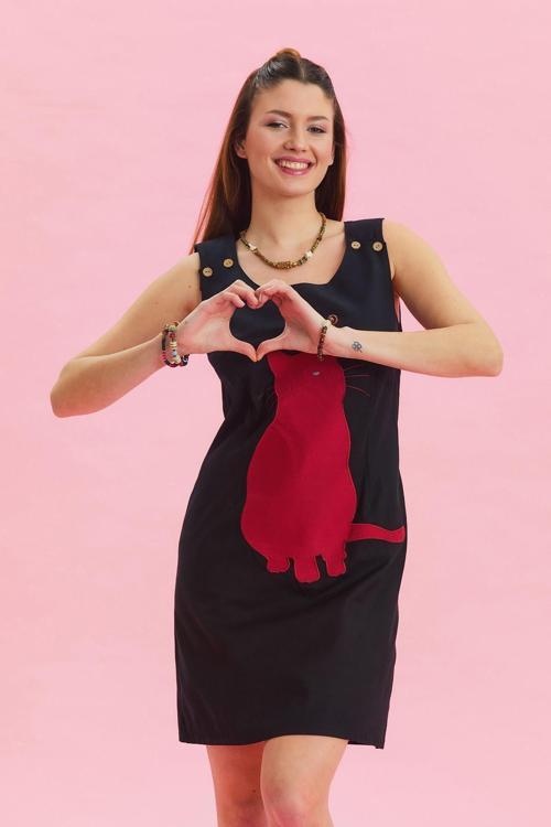 U Yaka Kedi Figürlü Düğme Detaylı Bohem Elbise