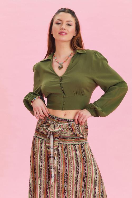 Gömlek Yaka Düğme Detaylı Crop Bluz