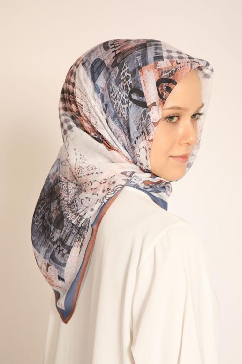 Kahve-Gri Ekose Desenli Eşarp – Modern ve Şık Kombinler İçin