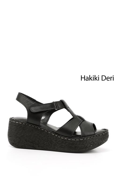 Kadın Siyah Cırt Bantlı Dolgu Tabanlı Hakiki Deri Sandalet