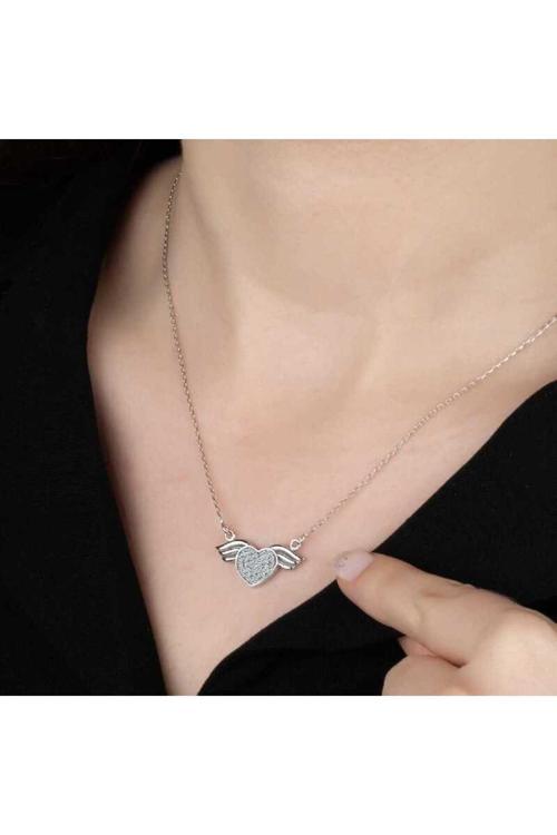 . Taşlı Gümüş Kalp Kolye