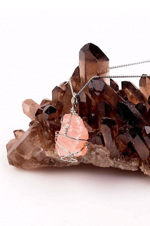 Sertifikalı Ham Işlenmemiş Tel Sargılı Açık Pembe Kuvars Taşı Kolye