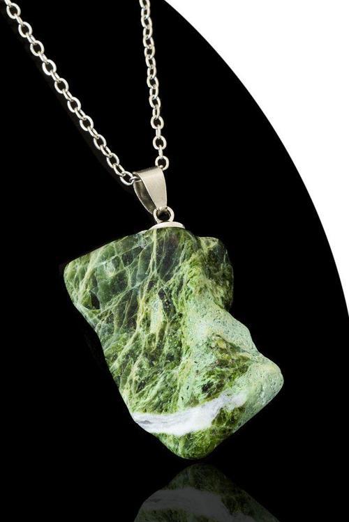 Sertifikalı Ham İşlenmemiş Yeşil Lepidolit Taşı Kolye - XL