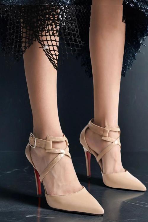 Kadın Çapraz Tokalı Topuklu Ayakkabı Sivri Burun Şık Stiletto