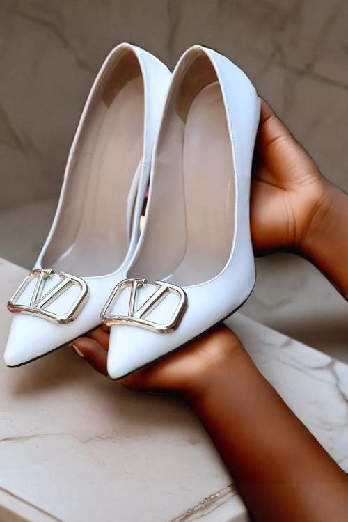 Kadın V Toka Detaylı İnce Topuklu Stiletto Ayakkabı Şık Zarif Tasarım