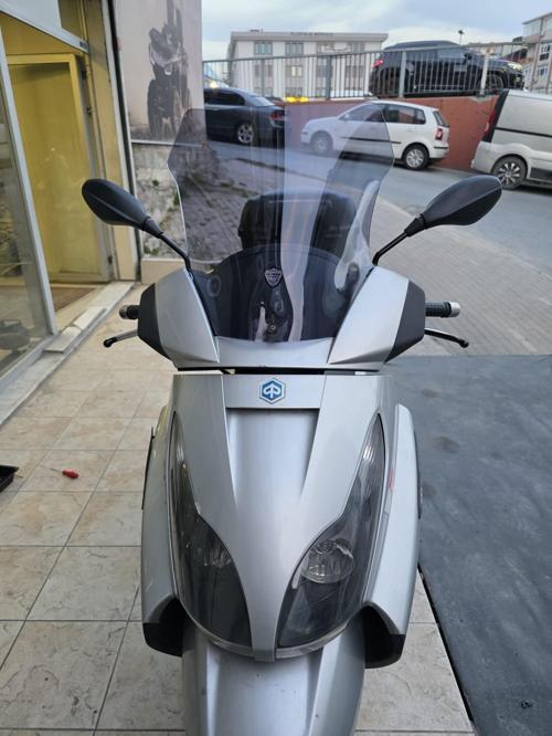 Piaggio X7 Siperlik Ön Cam 2007-2012 Model 43cm Füme Renkli 4mm