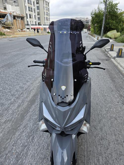Revolt RSX4 Siperlik Ön Cam 2022-2025 Model 75cm Siyah Renkli 4mm ORTA BOYLU