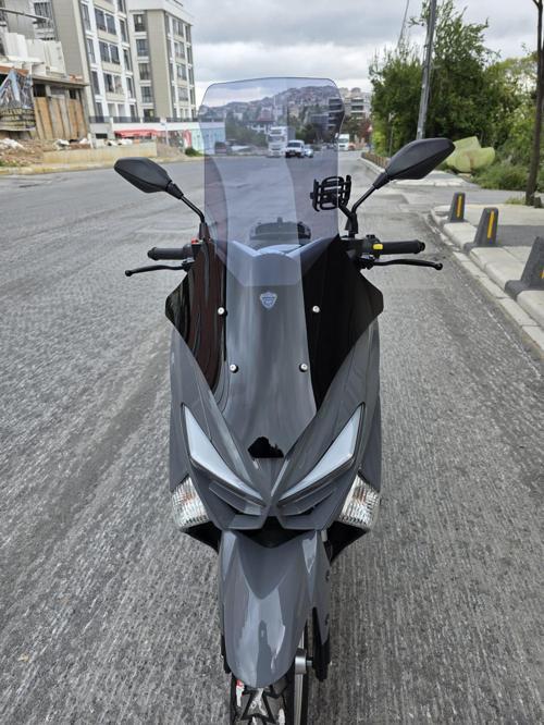 Revolt RSX4 Siperlik Ön Cam 2022-2025 Model 78cm Füme Renkli 4mm UZUN CAM