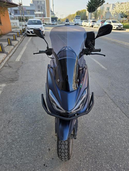 RKS Newlight PRO Siperlik Ön Cam 2023-2025 Model 58cm açık füme Renkli 4mm ORİJİNAL BOYLU