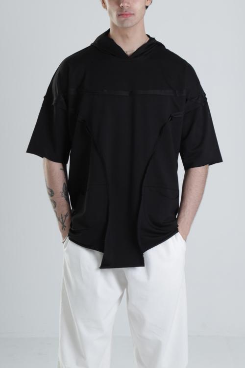 Siyah Avangard Kapüşonlu T-Shirt