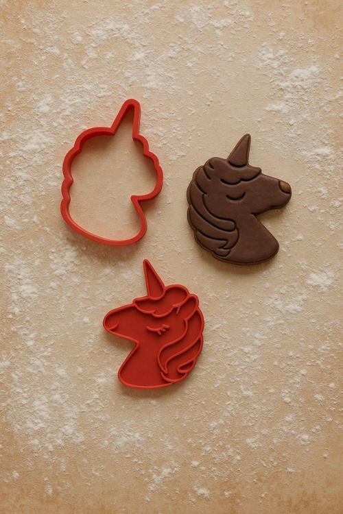 Tek Boynuzlu Unicorn At Figürlü 2 Parça Kurabiye Kesici Şekillendirici Kurabiye Hamur Mühürü