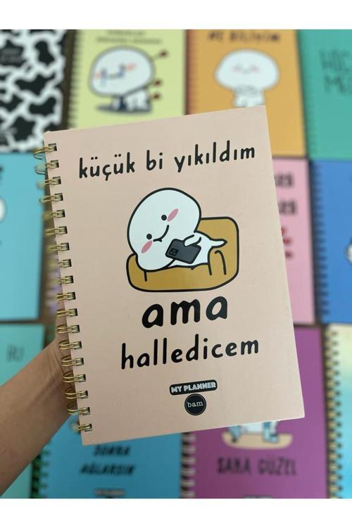 Küçük Bi Yıkıldım Ama Halledicem Tasarımlı Konuşan Ajanda Akademik Ajanda Yıllık Planlayıcı
