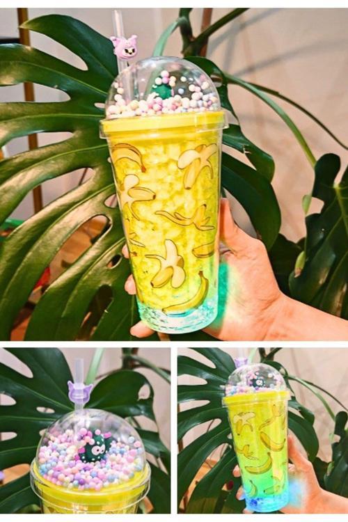 Led Işıklı Figürlü Banana Muz Temalı Suluk Pipetli Buzlu Cam Görünümlü 450 ML Çift Katman Suluk 2768