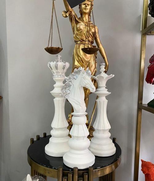 SATRANÇ TAKIMI ŞAH VEZİR AT BEYAZ 3 LÜ BİBLO