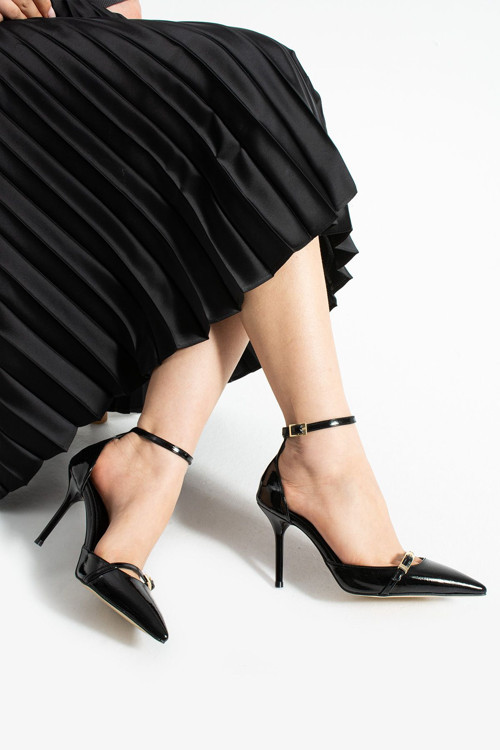 Siyah Parlak Kırışık Vegan Deri Stiletto | 9 Cm İnce Topuk | Sivri Burun | Şık Rahat Kadın Ayakkabı