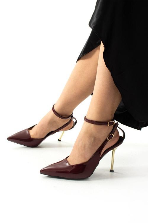 Bordo Rugan Stiletto Kadın Ayakkabı, Altın Topuklu, Bilekten Bağlı Tokalı, Sivri Burun, Şık Stiletto