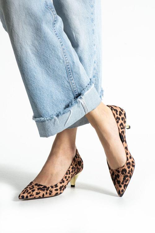 Saten Leopar Desenli Vegan Deri Stiletto-Altın Topuk Şıklığı, Sivri Burun,Günlük&Geceye Özel Zarafet