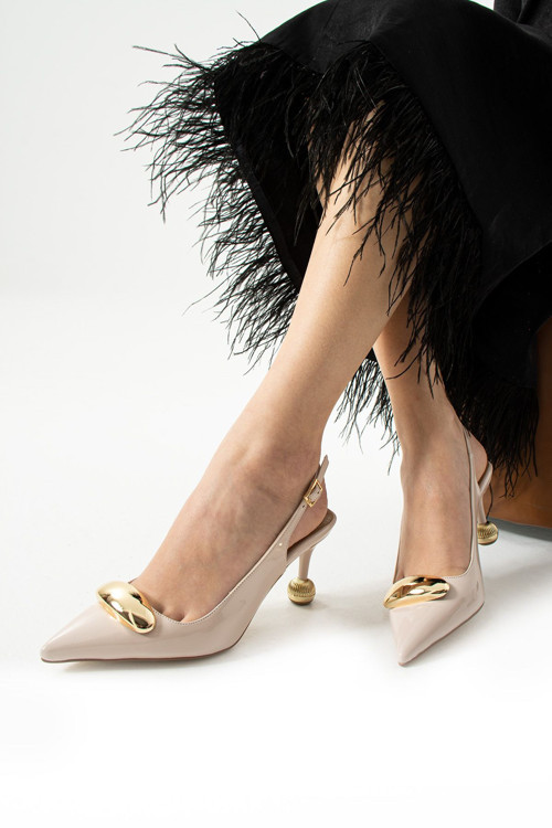 Krem Rugan Vegan Deri 7Cm İnce Topuklu Stiletto | Gold Detaylı Şık Kadın Ofis Abiye Günlük Ayakkabı