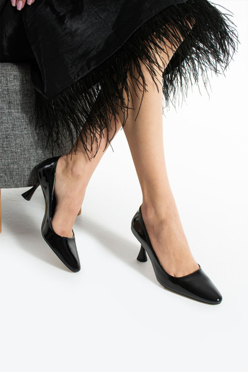 Siyah Rugan Vegan Deri 7Cm İnce Topuklu Hafızalı Pedli Sivri Burun Günlük Ofis Abiye Stiletto