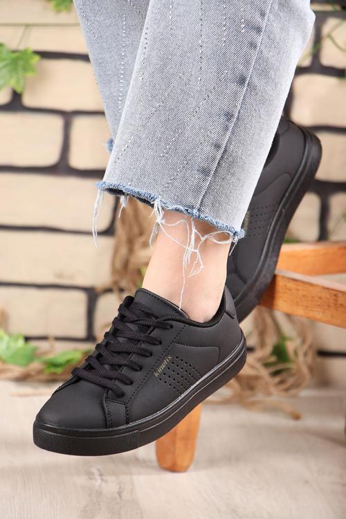 Poro Anatomik Tabanlı Bağcıklı Kadın Sneaker