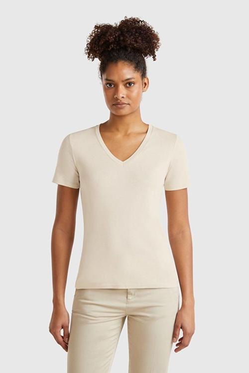 Kadın V Yaka Tişört