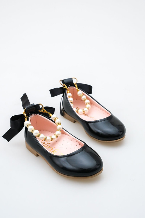 Parlak Siyah Bileği İncili Kız Çocuk Babet