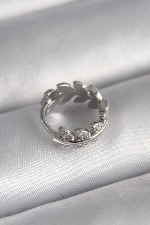 Çelik Gümüş Renk Zirkon Taşlı Yaprak Model Tragus Piercing
