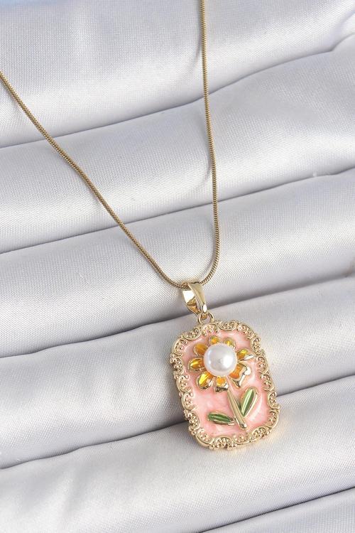 Gold Renk Zincir Pembe Mineli İncli Papatya Model Portre Model Kadın Kolye - EBJ250519W33982