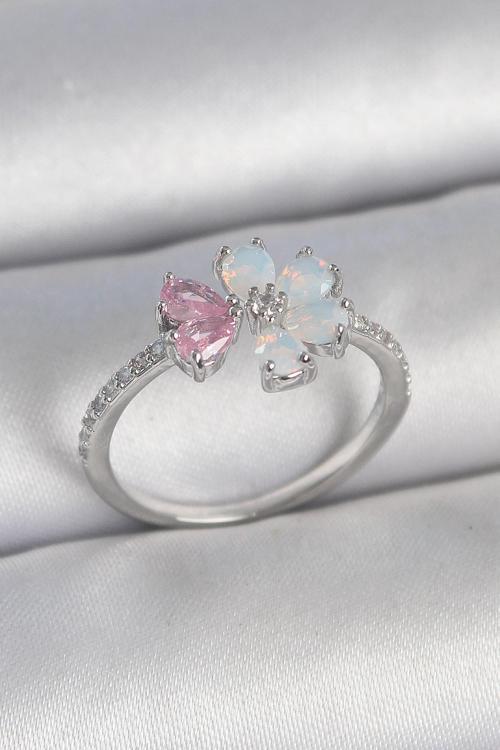 Pirinç Gümüş Renk Beyaz Mineli Pembe Zirkon Taşlı Çiçek Model Kadın Yüzük SL11485