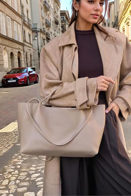Tokalı Tasarıma Sahip Geniş Hacimli El ve Omuz Kullanımına Uygun Modern Tote Çanta