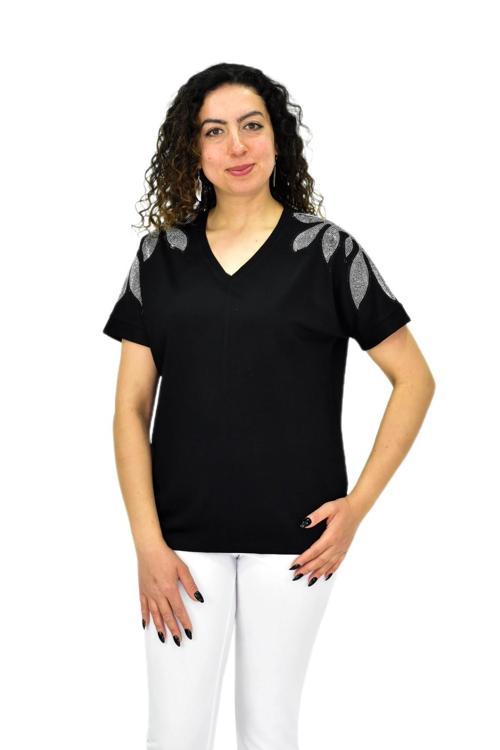 Kadın Yarım Kol V Yaka Taşlı Likralı Tişöt  BGL-ST04654