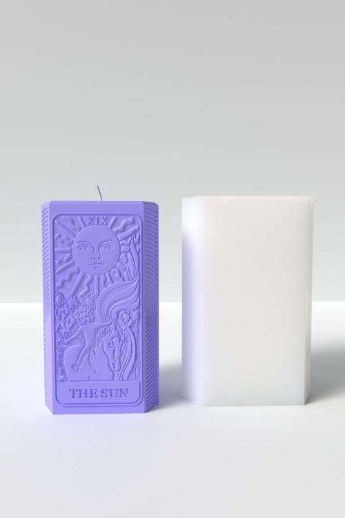 Desenli Tarot Güneş Kartı Mum Silikon Kalıp -  The Sun Tarot Kartı Desenli Mum Kalıbı 12 X 6.8 Cm
