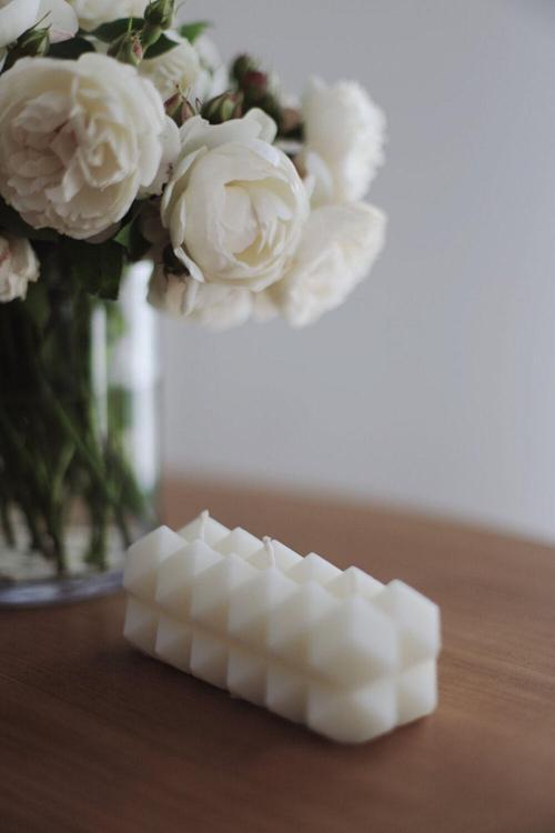 Dekoratif Büyük Primza Elmaz Kokulu Mum - Elmas Mum Soya Wax Candle 1 Adet Beyaz Mum