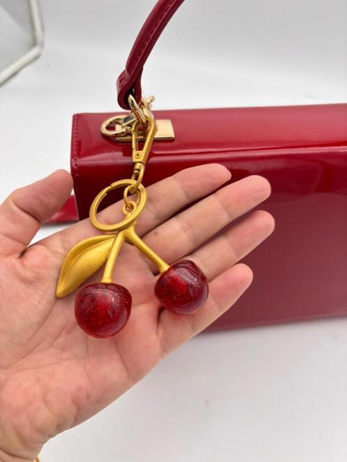 Kırmızı Simli  Kiraz Anahtarlık , Çanta Süsü Antik- Gold Metalli