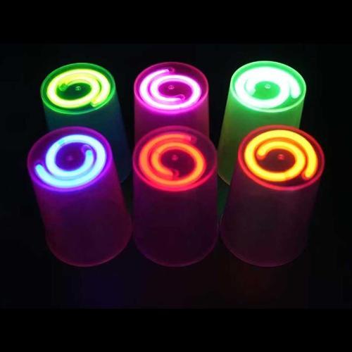 Büro Ev Ofis Etkinik Süsleri için 8,5x10,5CM 8ADET Karanlıkta Parlayan Fosforlu Glow Maksi Bardak Seti