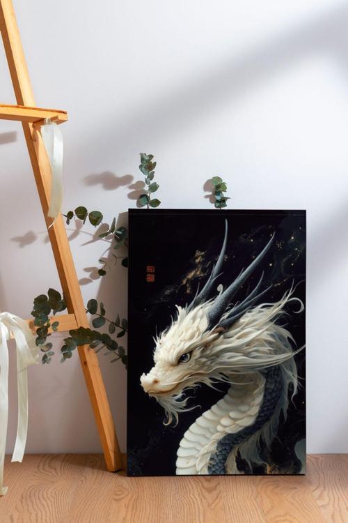 Beyaz Yavru Ejderha Kanvas Tablo