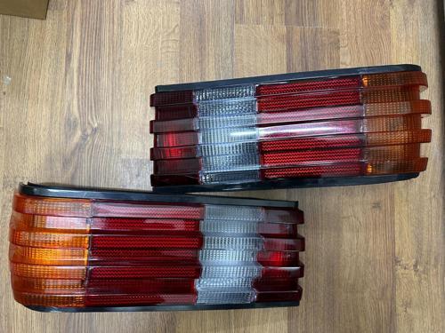 Mercedes W126 Sağ Sol Stop Lambası Kasalı Çift