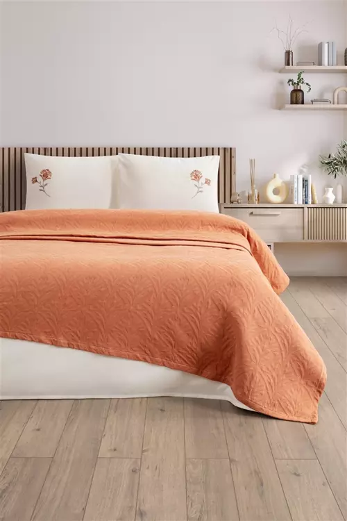 Çift Kişilik Nakışlı Jakarlı Pike-Yatak Örtüsü Takımı-Daniela