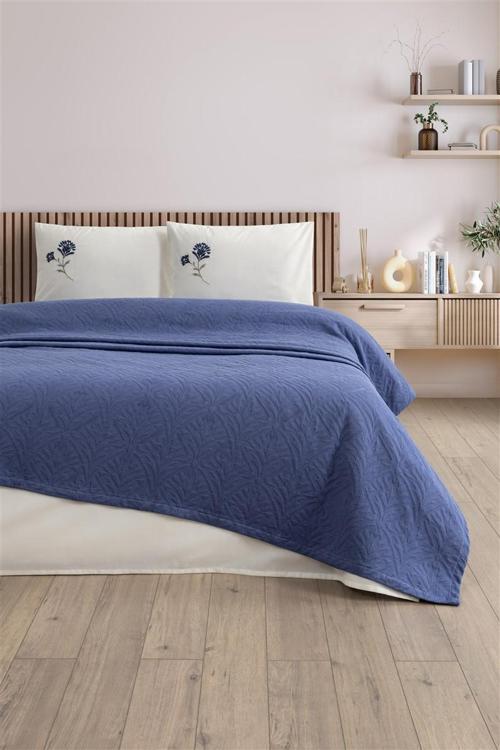 Çift Kişilik Nakışlı Jakarlı Pike-Yatak Örtüsü Takımı-Daniela-İndigo