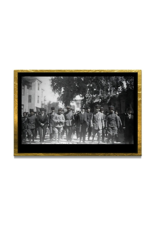 Yapay Zeka İle Yenilenmiş Atatürk Fotoğrafları Siyah Beyaz Cam Tablo, 3D Dekoratif Baskı 121