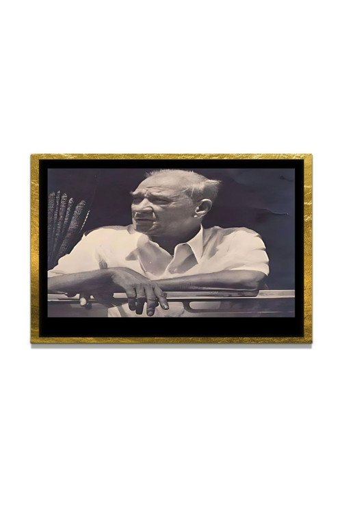 Yapay Zeka İle Yenilenmiş Atatürk Fotoğrafları Siyah Beyaz Cam Tablo, 3D Dekoratif Baskı 818